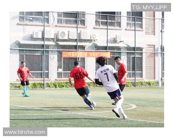 周娜独家揭秘足球技巧与心得分享助你提升球技与战术理解